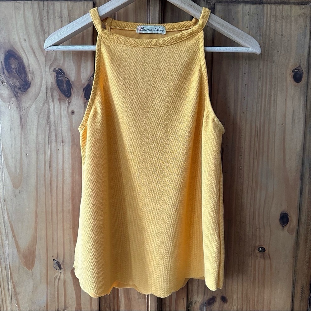 Cameo Rose Sleeveless Tank Top Feminine Scalloped Hem Mustard Yellow Stretch - M
